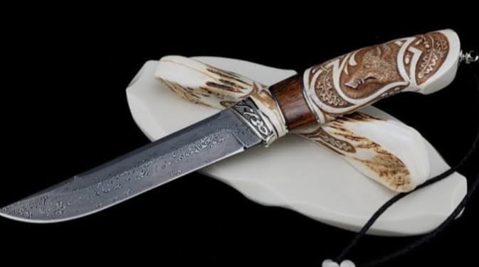 Handcrafted Viking Axe with Engraved Steel Head